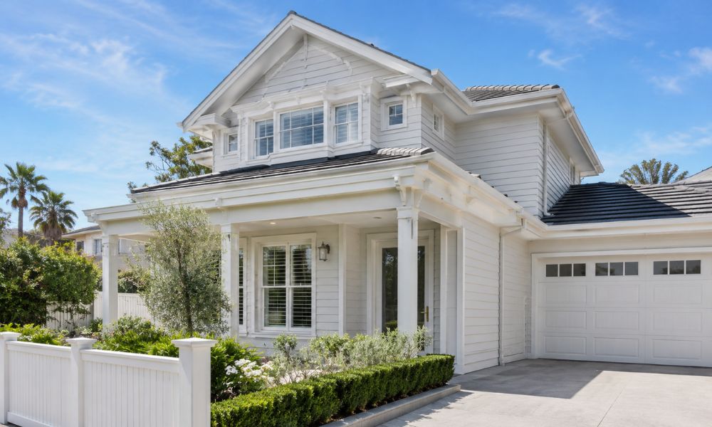 Weatherboard exterior in Maroubra part way through a full two-coat repaint