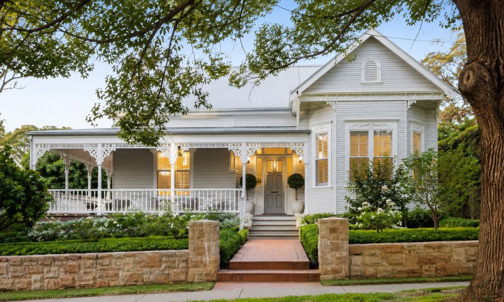 Repainted weatherboard and timber window trims on an older Upper North Shore house